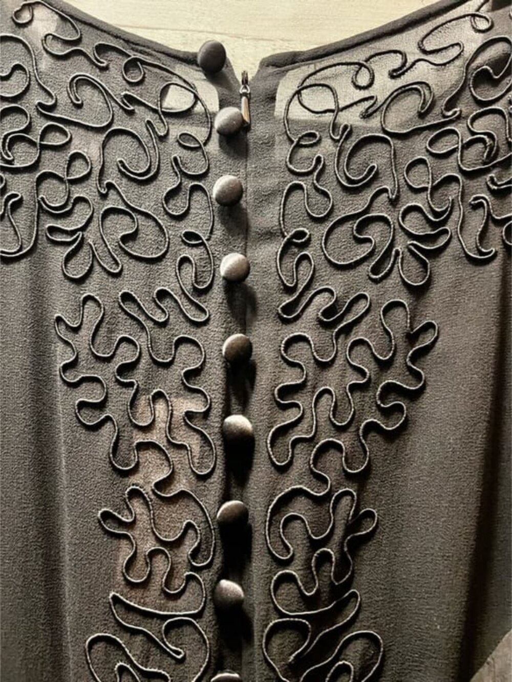 Silk Lace Back Short Sleeve